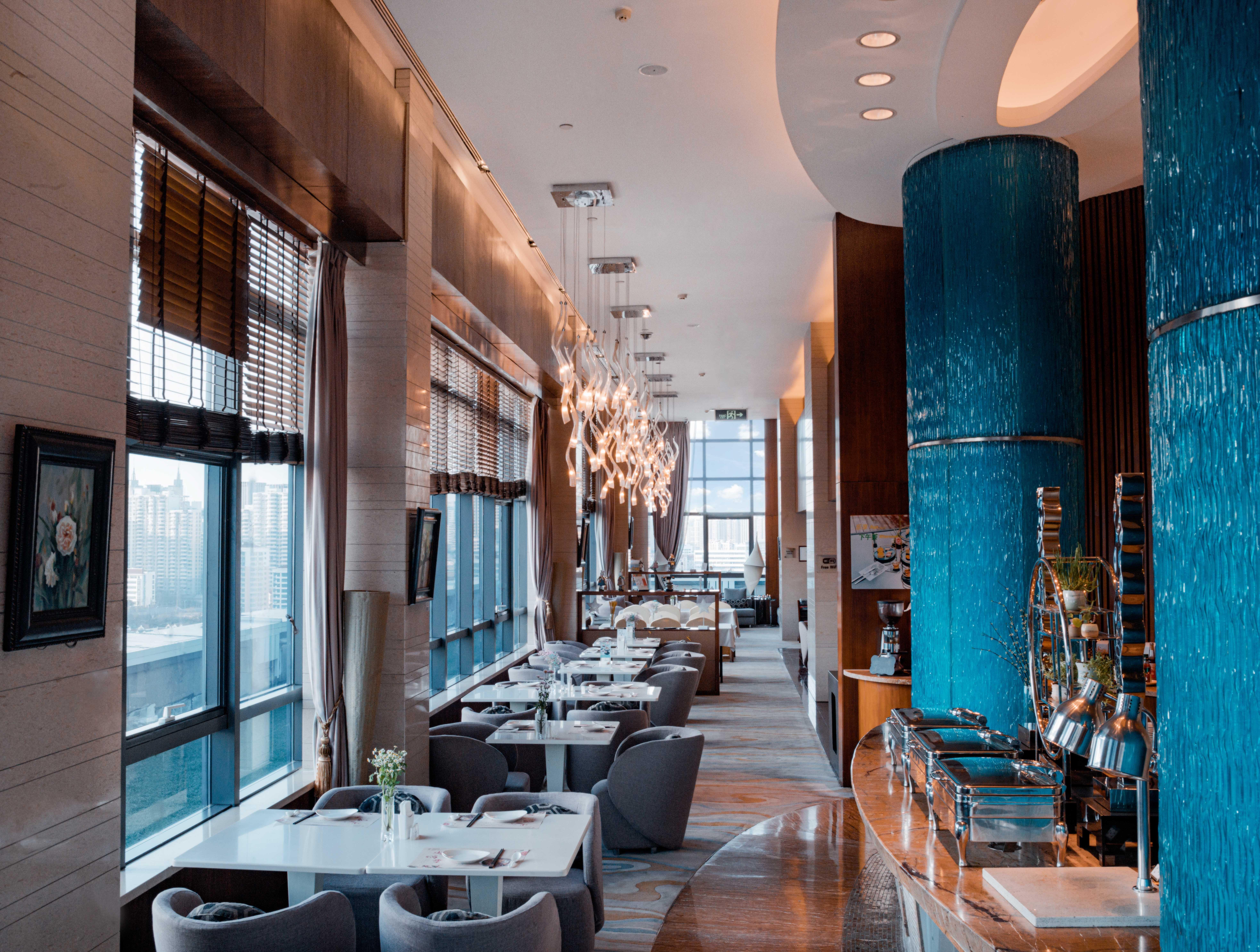 Holiday Inn Qingdao City Center By Ihg - May 4Th Square Bagian luar foto