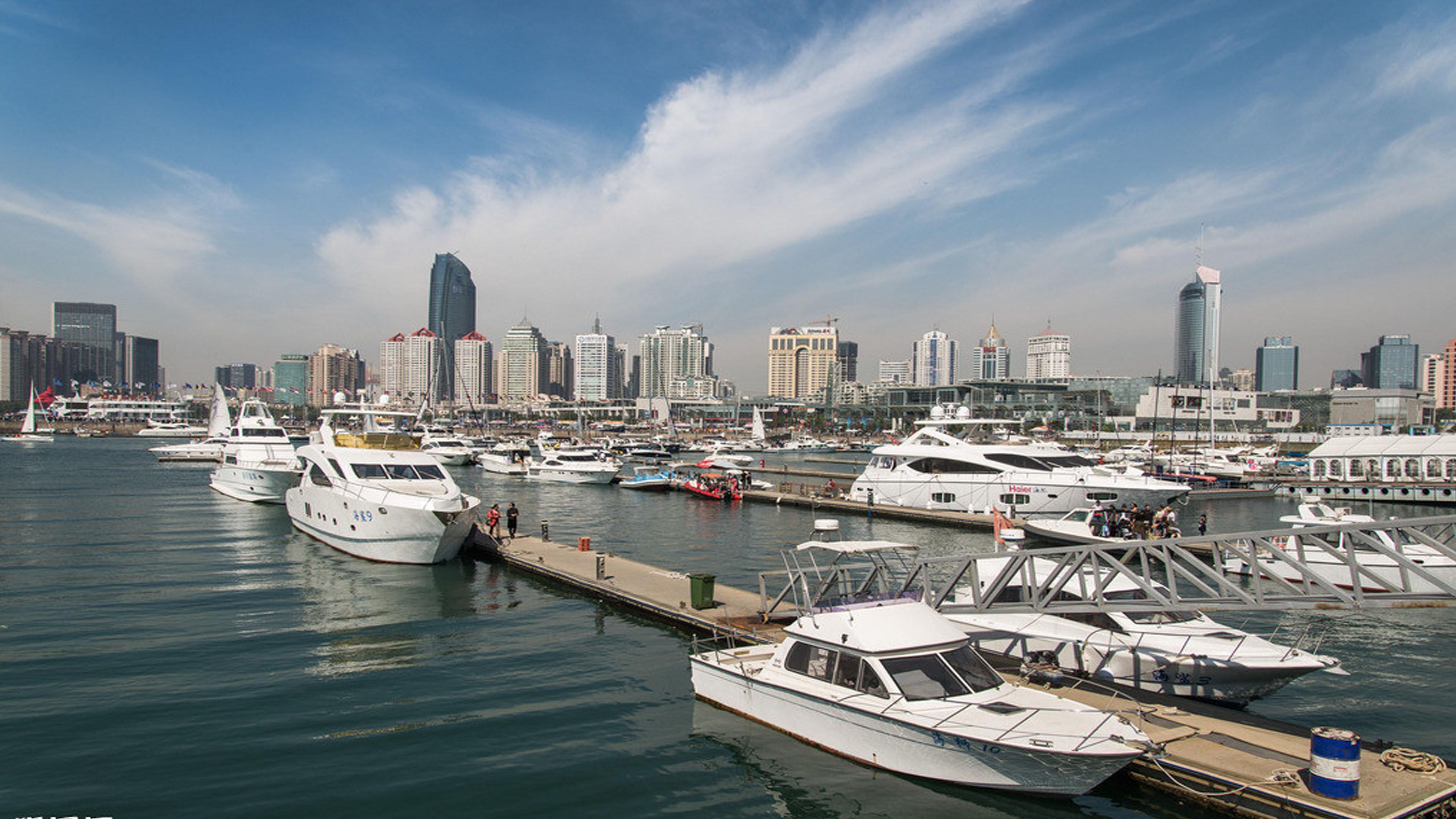 Holiday Inn Qingdao City Center By Ihg - May 4Th Square Bagian luar foto