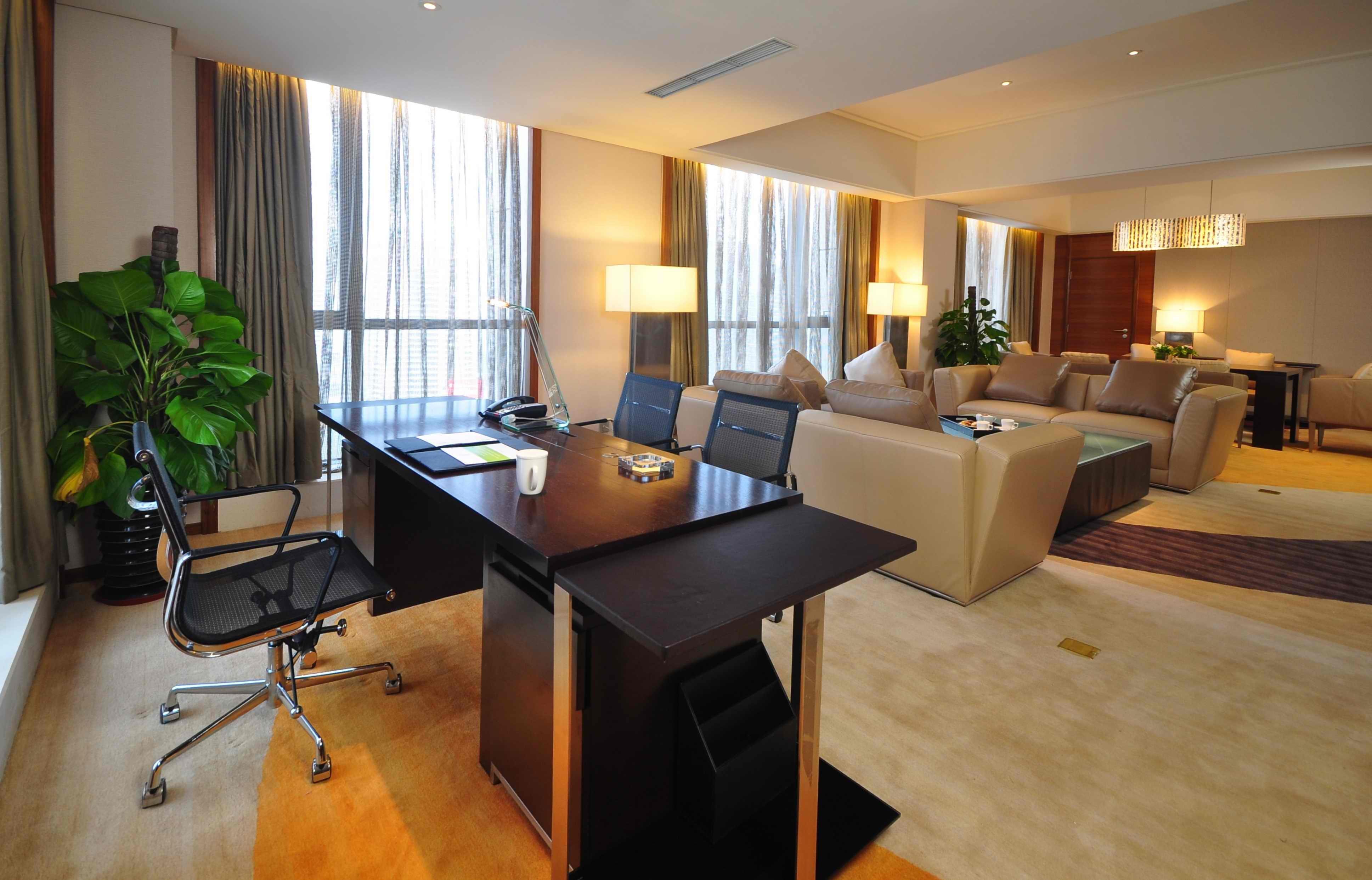 Holiday Inn Qingdao City Center By Ihg - May 4Th Square Bagian luar foto