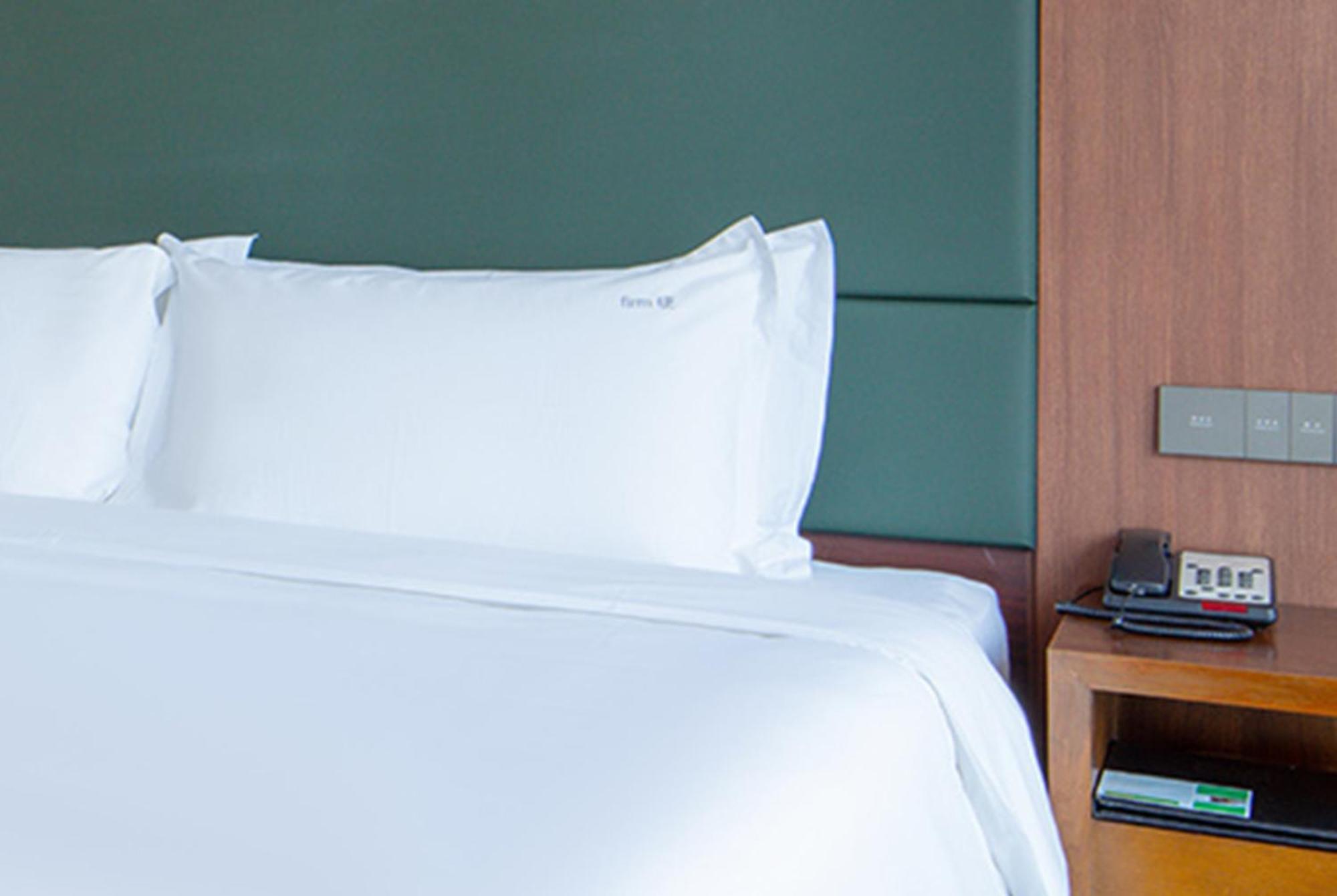 Holiday Inn Qingdao City Center By Ihg - May 4Th Square Bagian luar foto