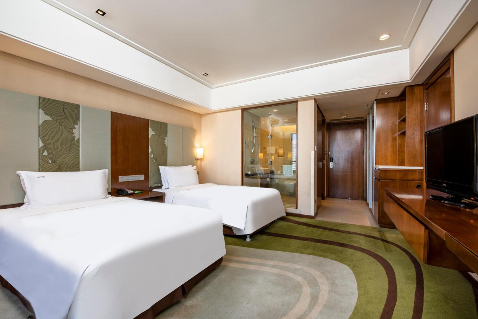 Holiday Inn Qingdao City Center By Ihg - May 4Th Square Bagian luar foto